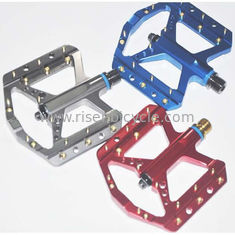 China Big Platform CNC Bicycle Pedal B035 Sealed Bearing Mountain Bike Alloy Pedal Anodized with Customer's Logo supplier
