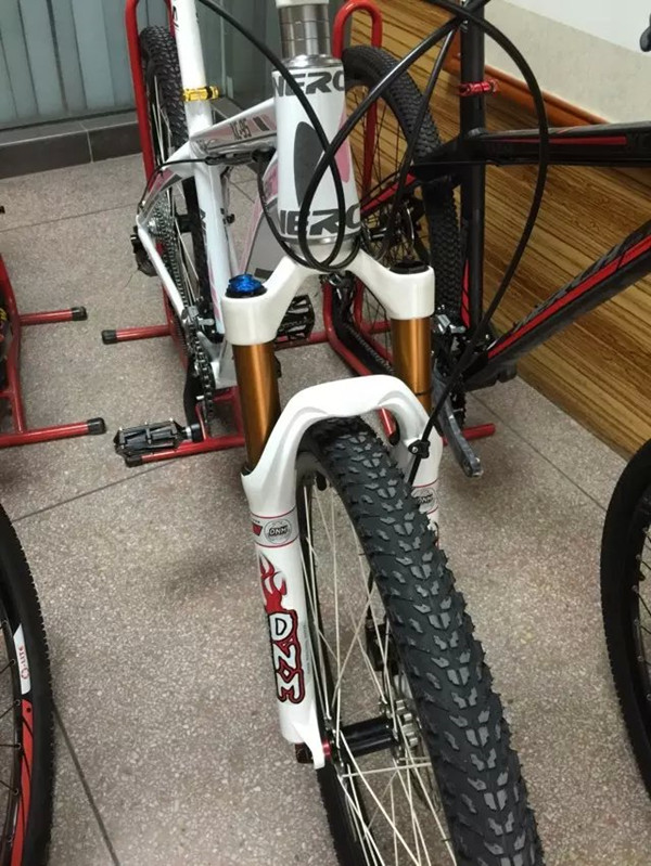 air suspension mountain bike